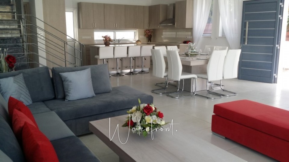 Detached Villa For Sale  in  Acheleia