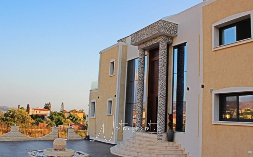 Detached Villa For Sale  in  Sea Caves - St.George