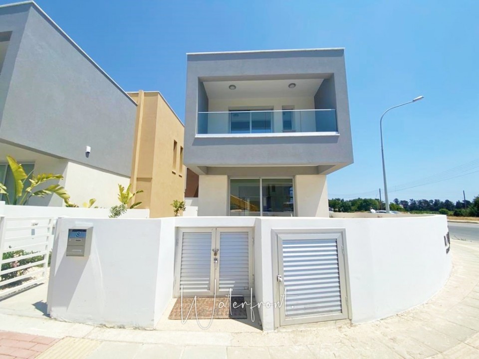 Detached Villa For Sale  in  Universal