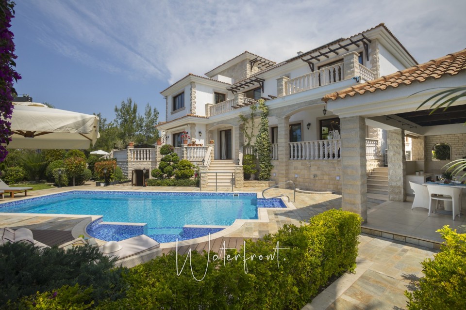 Detached Villa For Sale  in  Argaka
