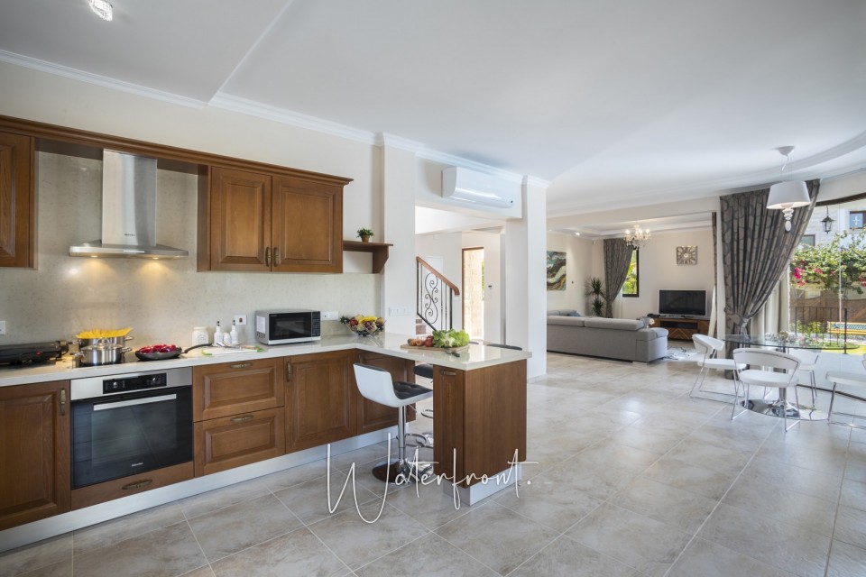 Detached Villa For Sale  in  Argaka