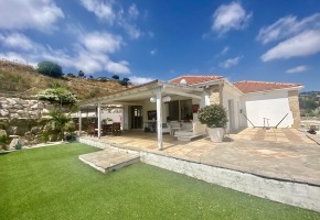 Bungalow For Sale in Armou, Paphos - SL22055