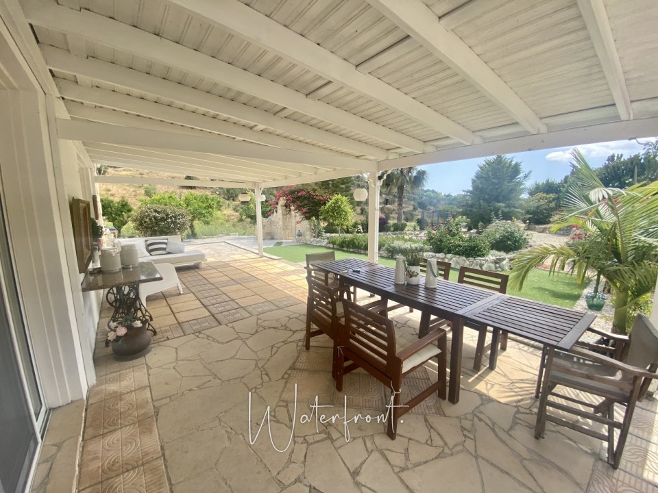 Bungalow For Sale  in  Armou