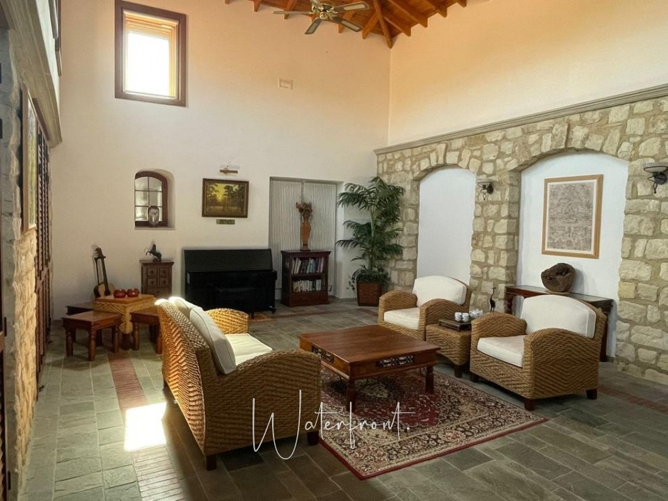 Bungalow For Sale  in  Armou
