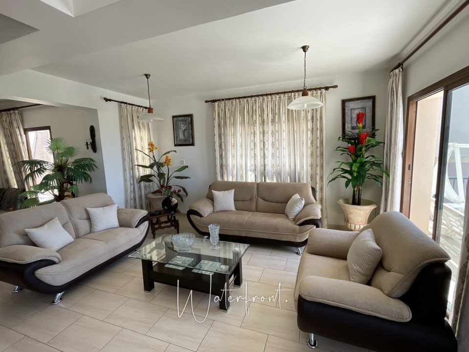 Detached Villa For Sale  in  Yeroskipou