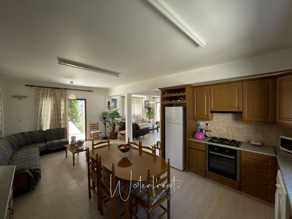 Detached Villa For Sale  in  Yeroskipou