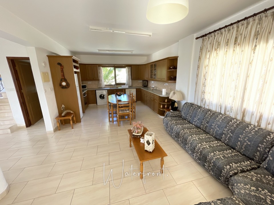 Detached Villa For Sale  in  Yeroskipou