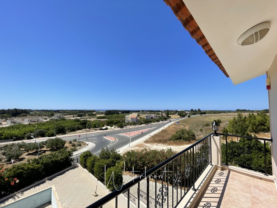 Detached Villa For Sale  in  Yeroskipou