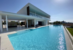 Detached Villa For Sale in Sea Caves - St.George, Paphos - S