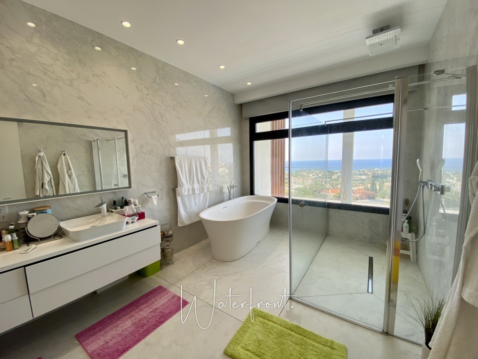 Detached Villa For Sale  in  Sea Caves - St.George