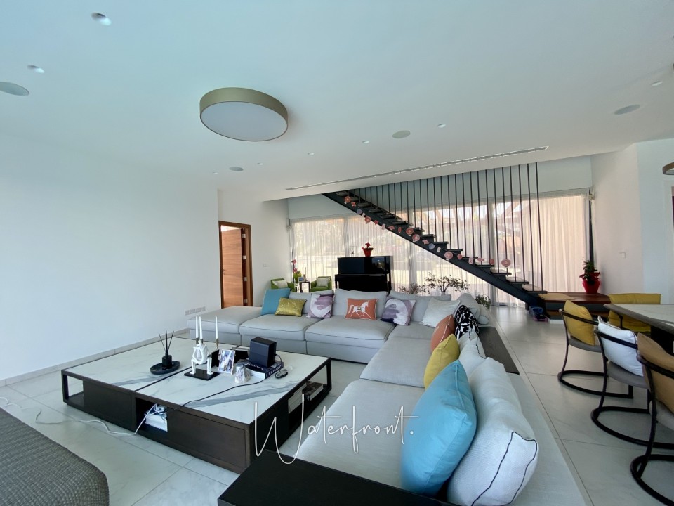 Detached Villa For Sale  in  Sea Caves - St.George