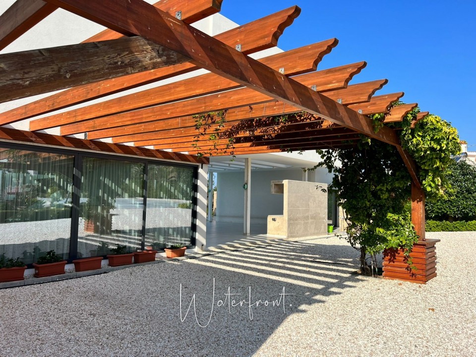 Detached Villa For Sale  in  Sea Caves - St.George