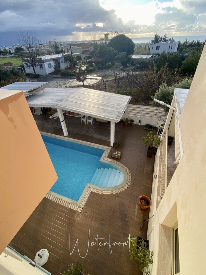 Detached Villa For Sale  in  Emba