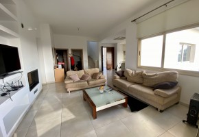 Detached Villa For Sale  in  Emba