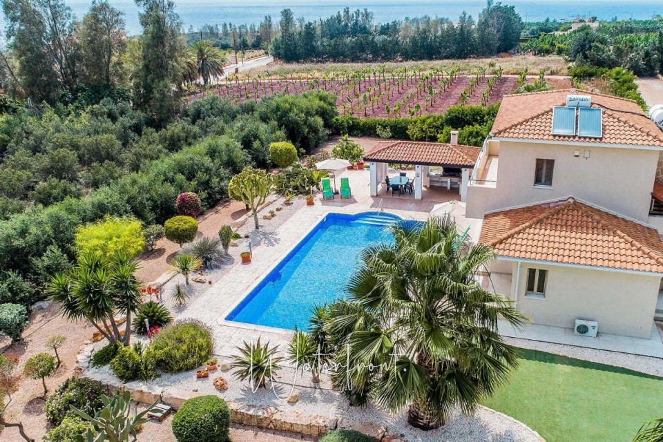 Detached Villa For Sale  in  Sea Caves - St.George