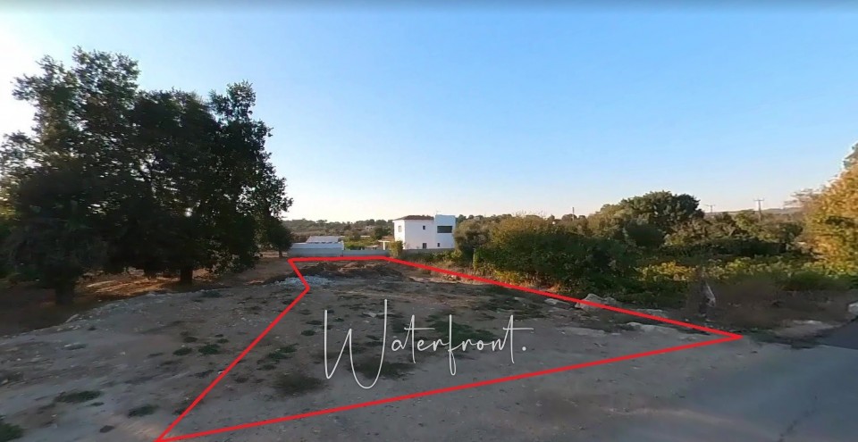 Residential Land  For Sale  in  Polemi