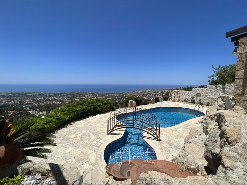 Detached Villa For Sale  in  Kamares - Tala