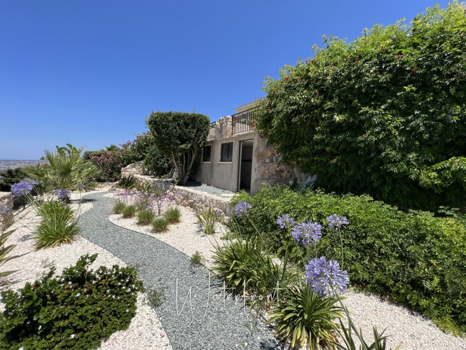 Detached Villa For Sale  in  Kamares - Tala