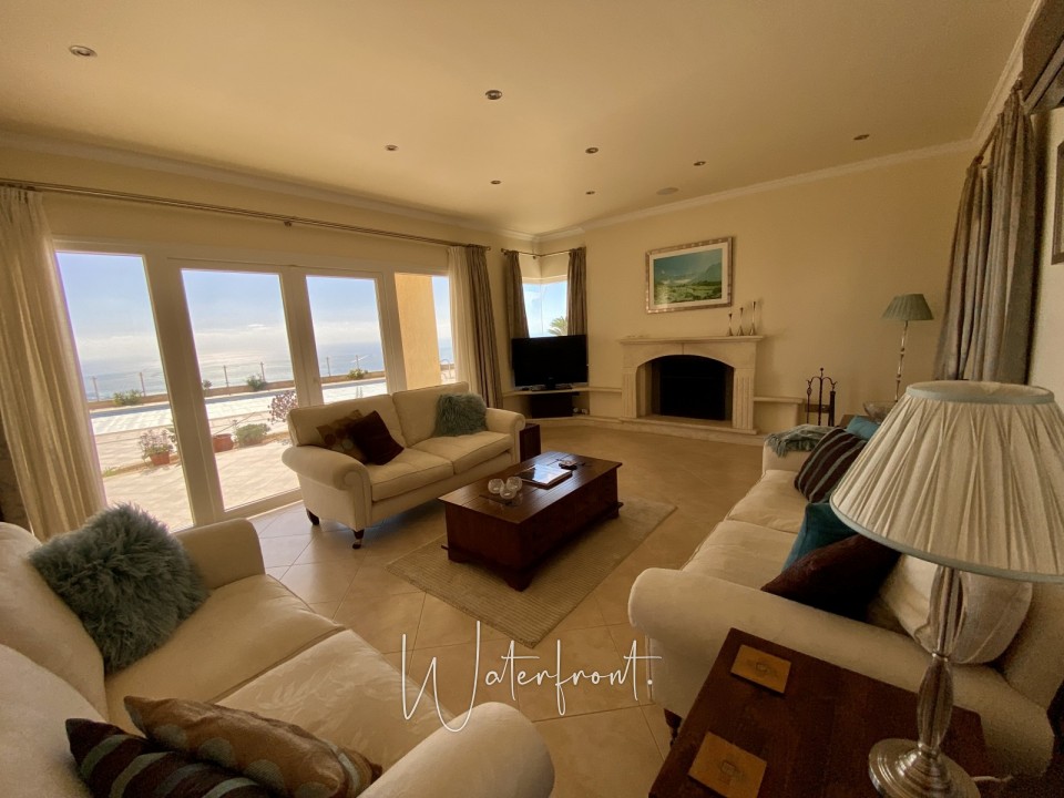Detached Villa For Sale  in  Akoursos