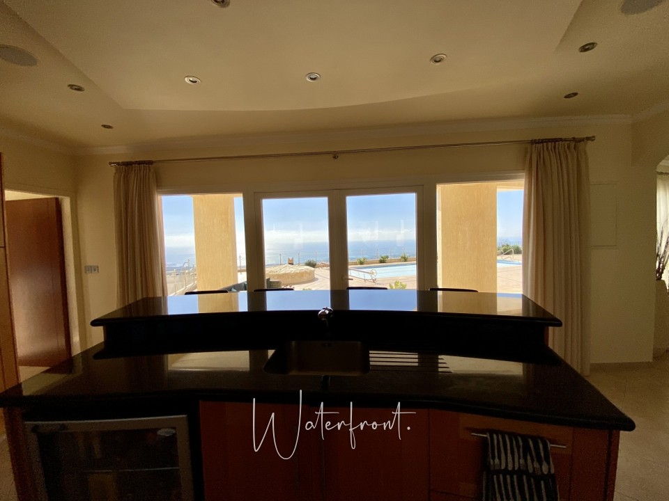 Detached Villa For Sale  in  Akoursos