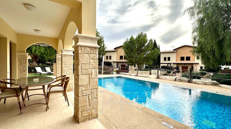 Apartment For Sale  in  Aphrodite Hills
