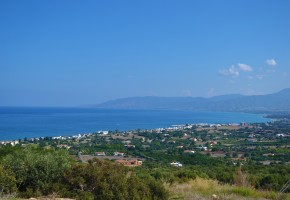 Bungalow For Sale  in  Neo Chorio