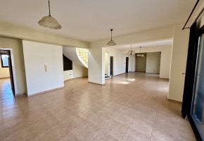 Penthouse For Sale  in  Kato Paphos