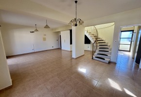 Penthouse For Sale  in  Kato Paphos