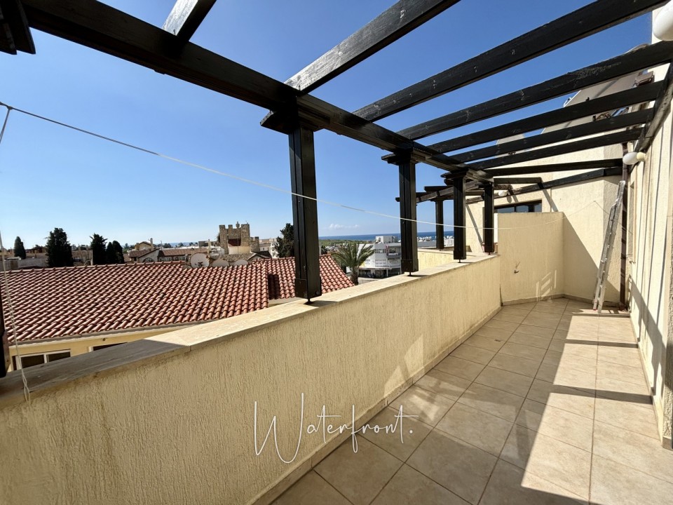 Penthouse For Sale  in  Kato Paphos