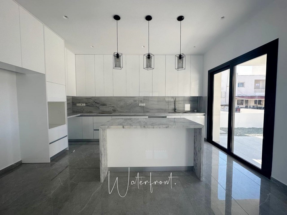 Detached Villa For Sale  in  Yeroskipou