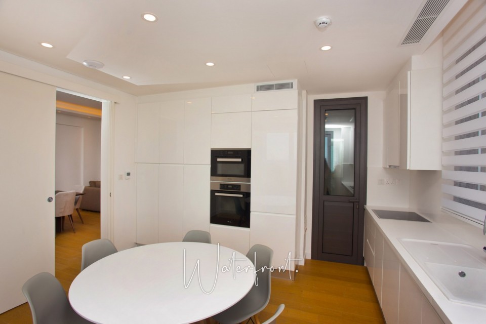 Apartment For Rent  in  Molos