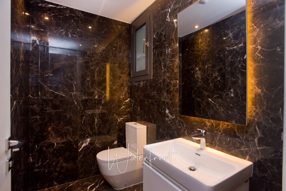 Apartment For Rent  in  Molos