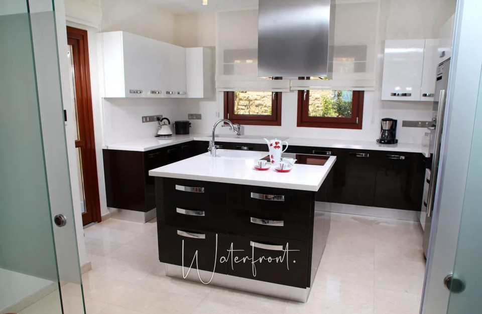 Detached Villa For Sale  in  Aphrodite Hills