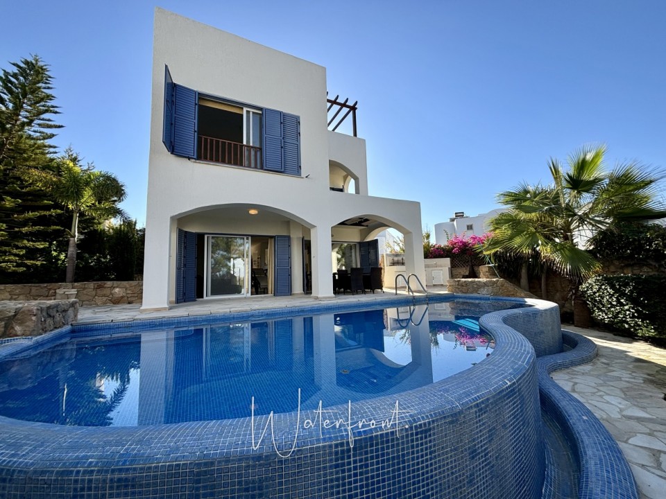 Detached Villa For Sale  in  Chloraka