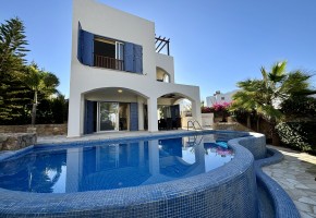 Detached Villa For Sale in Chloraka, Paphos - SL23515