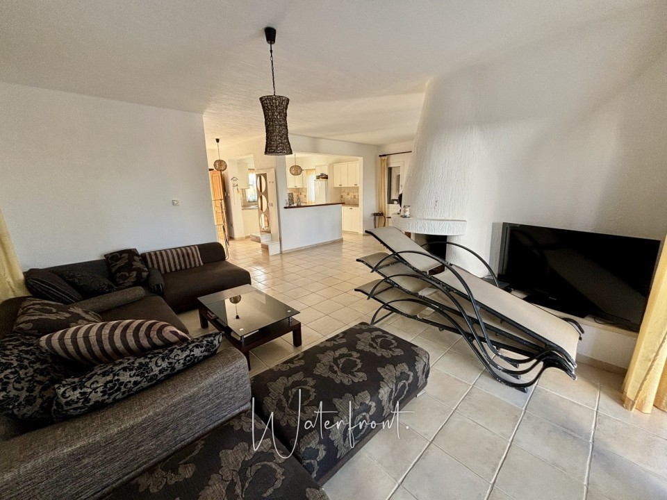 Detached Villa For Sale  in  Chloraka