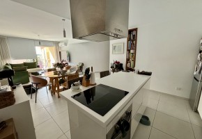 Apartment For Sale  in  Universal