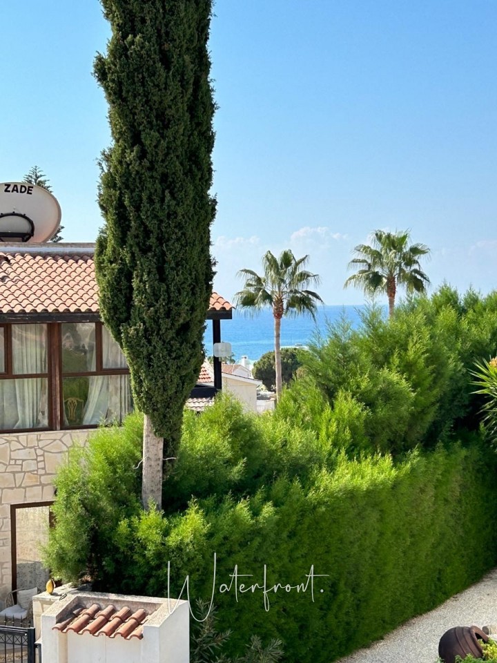 Detached Villa For Sale  in  Coral Bay