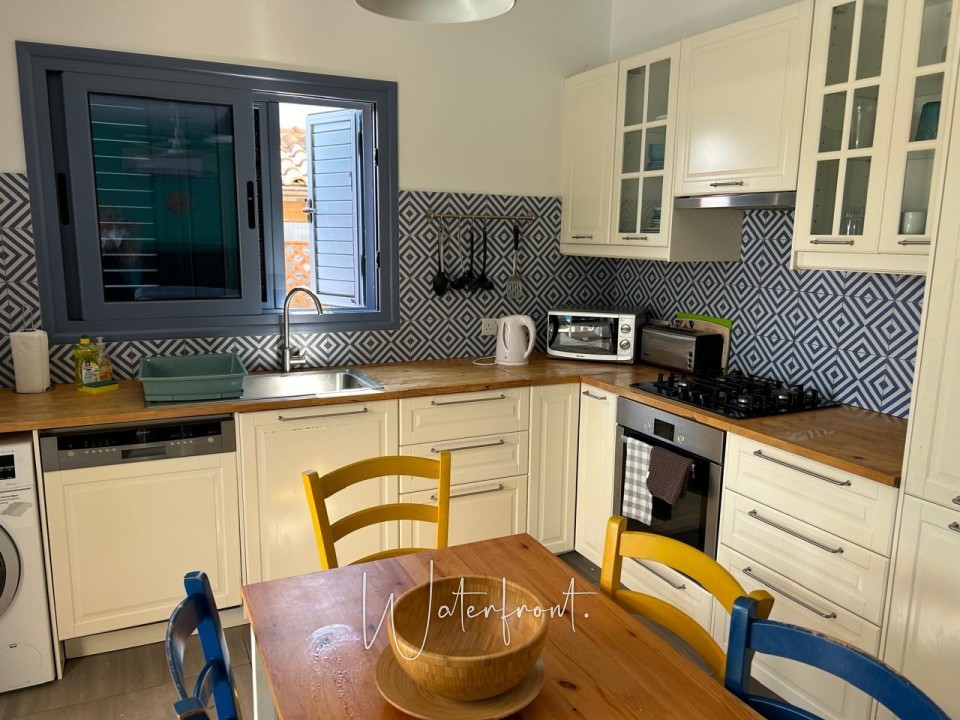 Detached Villa For Sale  in  Coral Bay