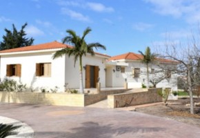 Bungalow For Sale in Sea Caves - St.George, Paphos - SL23662