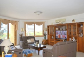 Bungalow For Sale  in  Sea Caves - St.George