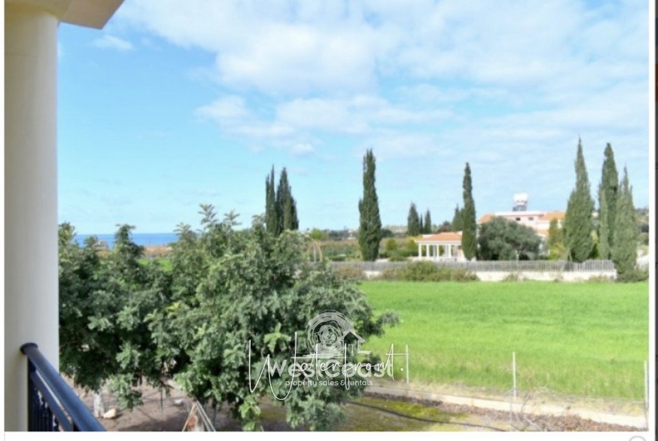 Bungalow For Sale  in  Sea Caves - St.George