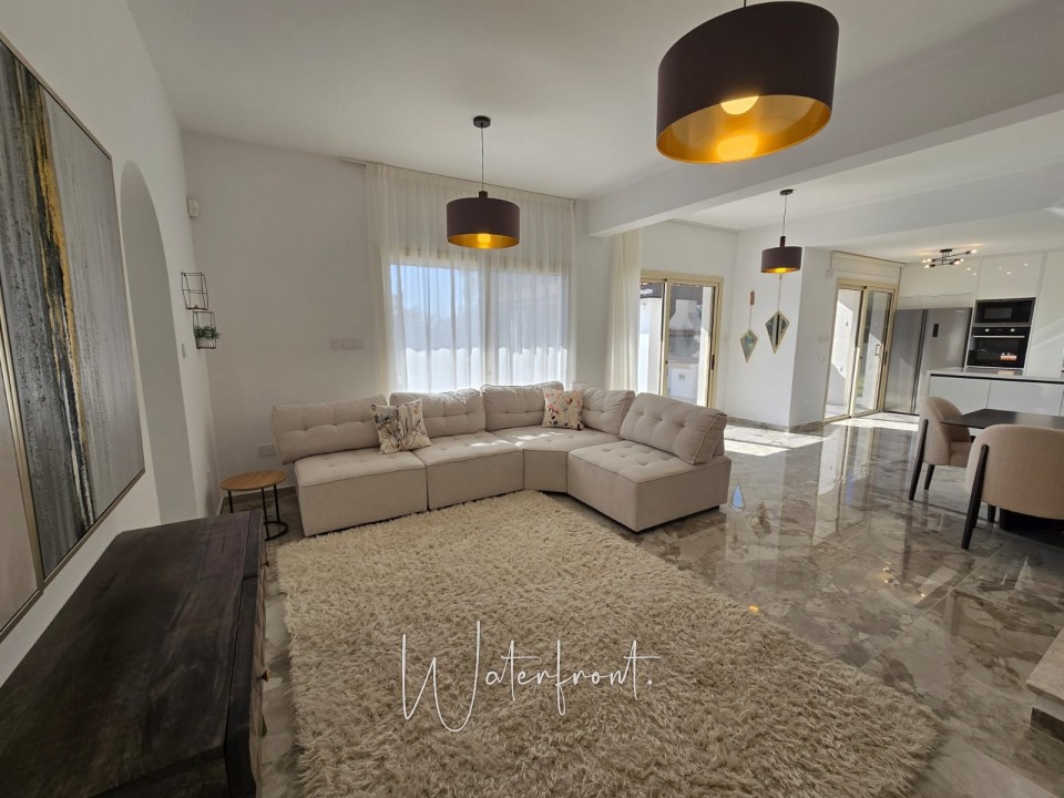 Detached Villa For Sale  in  Sea Caves - St.George