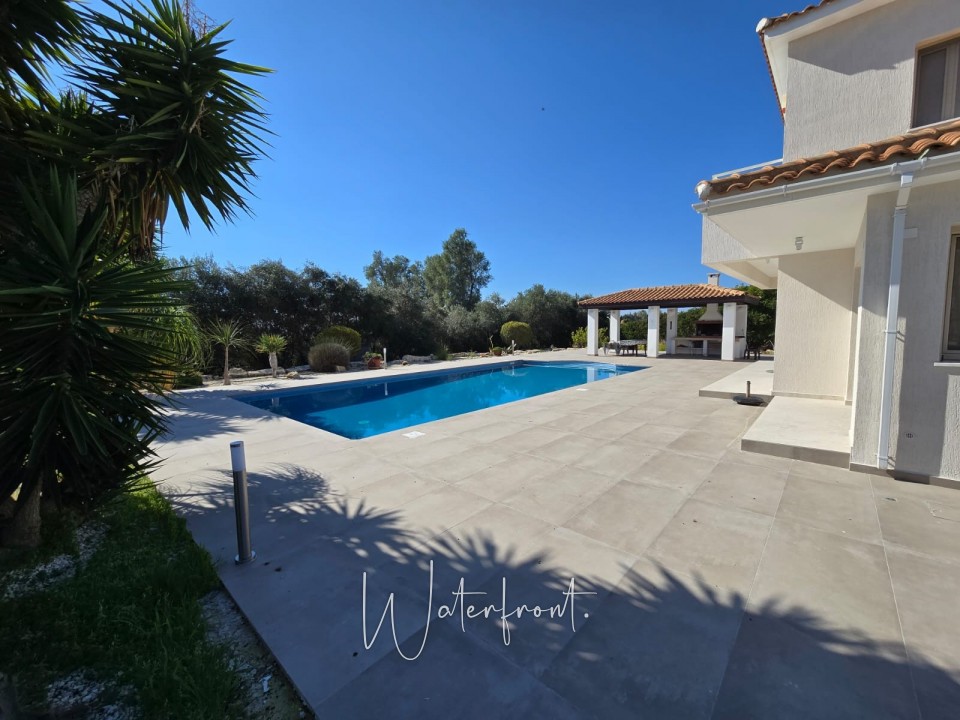 Detached Villa For Sale  in  Sea Caves - St.George