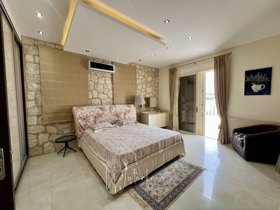 Detached Villa For Sale  in  Sea Caves - St.George