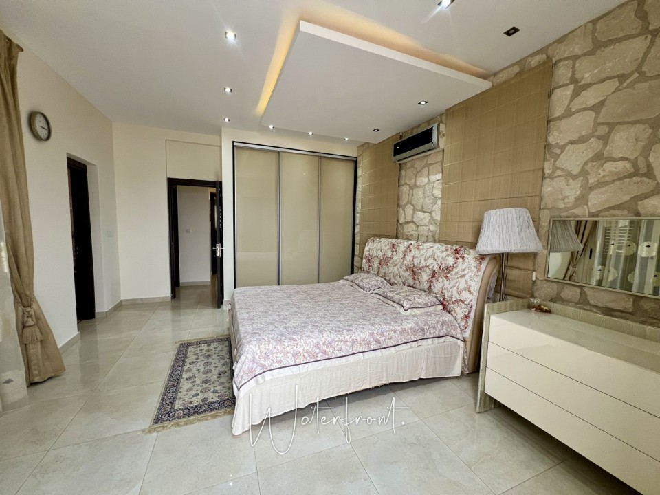 Detached Villa For Sale  in  Sea Caves - St.George