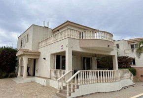 Detached Villa For Sale in Sea Caves - St.George, Paphos - S