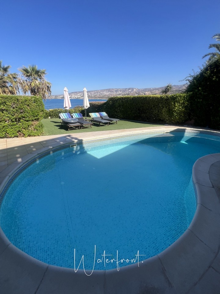 Detached Villa For Sale  in  Kissonerga