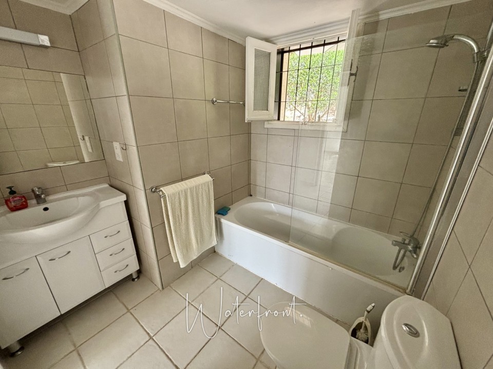 Bungalow For Sale  in  Kamares - Tala