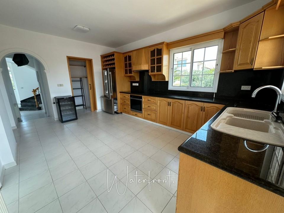 Detached Villa For Rent  in  Konia